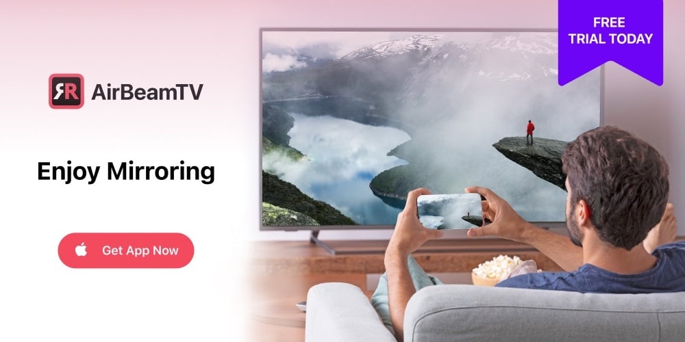 AirBeamTV-Werbebanner mit einem Mann, der sein iPhone auf einen Smart TV spiegelt