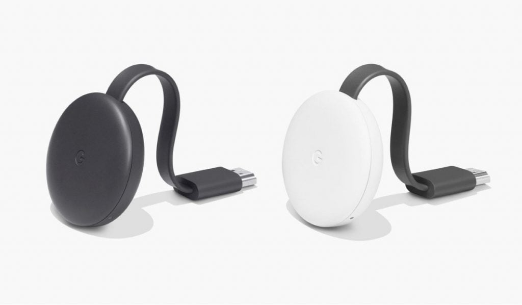 dos dispositivos Chromecast, uno blanco y otro negro